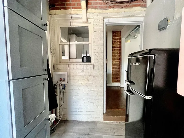 220 W Latimer St #A — Photo 5