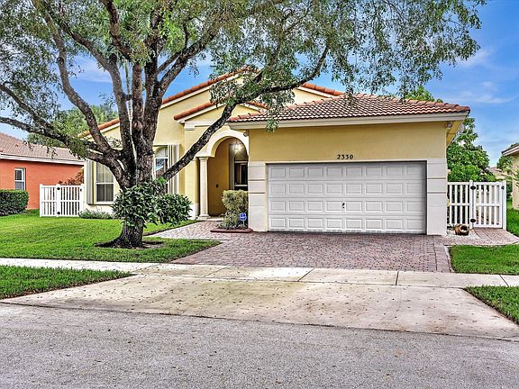 5th image of 2330 SW 132nd Avenue