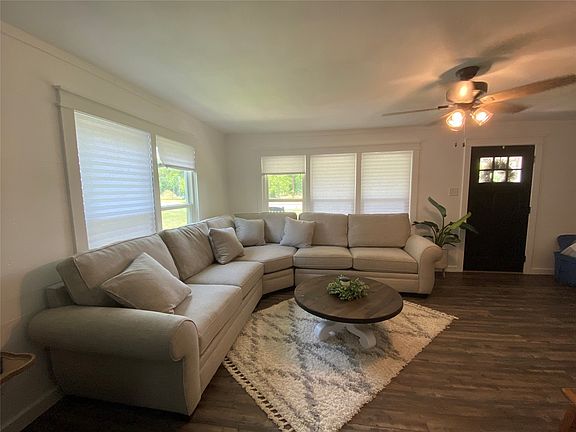 2nd image of 907 N Magnolia Ave