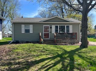 406 Devonshire Rd, Washington, IL 61571