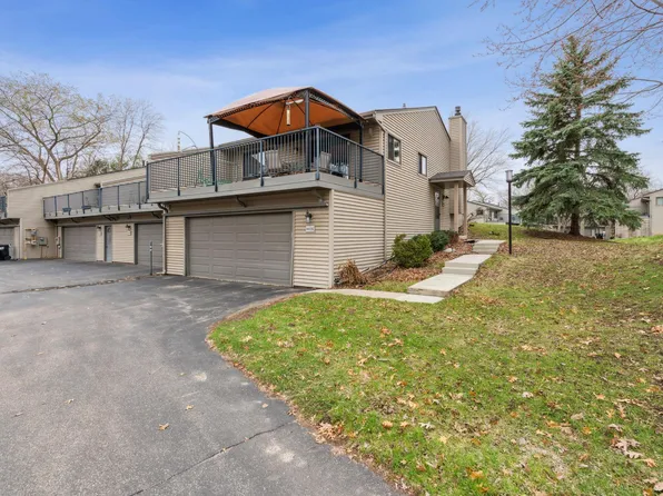 4428 Arden View Ct, Arden Hills, MN 55112