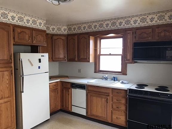 3rd image of 43 Wilkins Ave