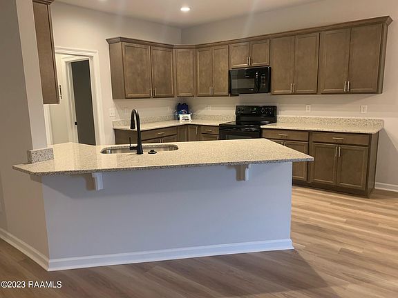 2nd image of 7407 Seven Oaks Cir