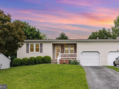 102 May Dr, Dillsburg, PA, 17019