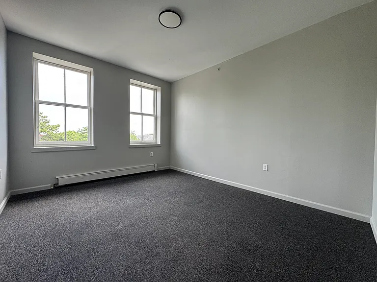 558-612 E Main St #598C — Photo 7
