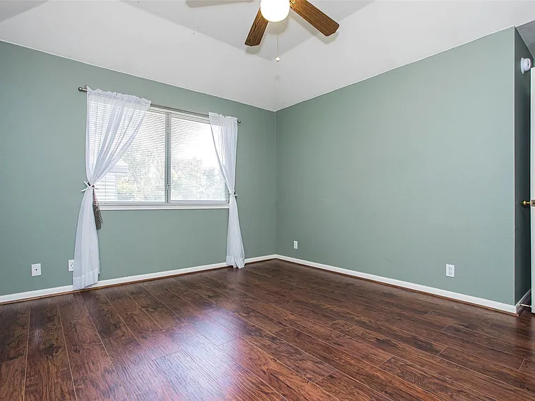814 Lantana Ln — Photo 18