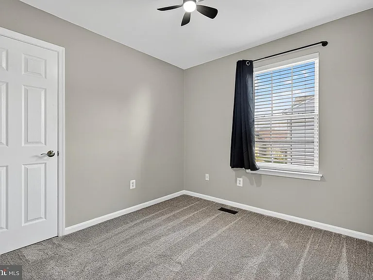 27 Planetree Dr #1 — Photo 20