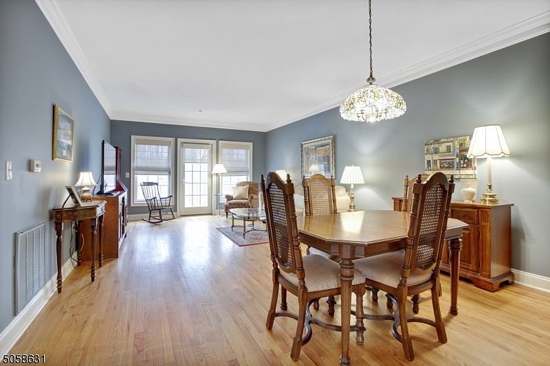 58 Brooklake Rd Florham Park NJ | Zillow