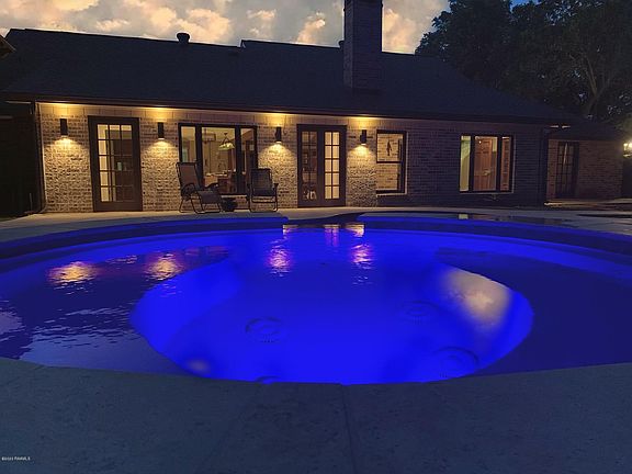 4th image of 528 Robert Lee Cir