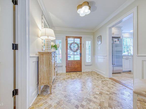 5th image of 4222 Holloway Dr
