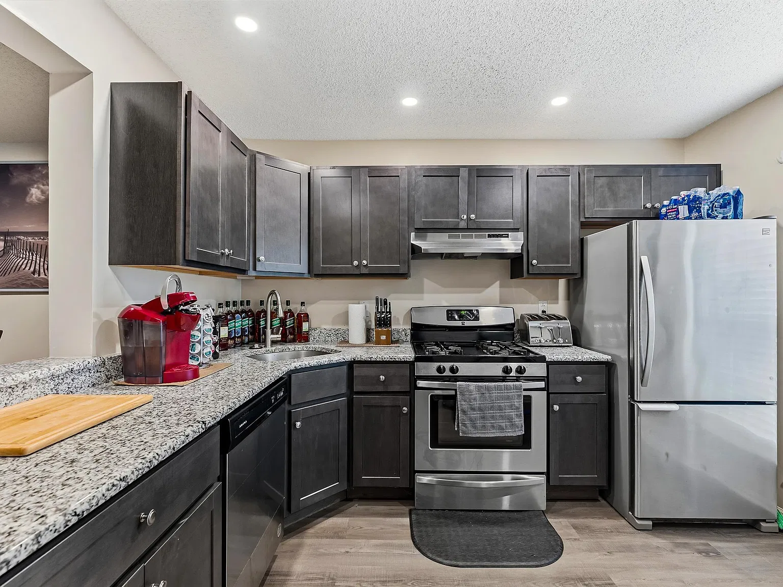 2 bed, 2.5 bath, $2,250 — Photo 3