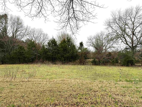 3rd image of 631 Allen Bridge Rd