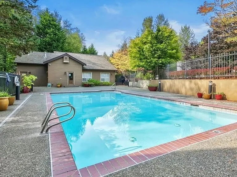 Bothell Everett Hwy — Photo 19