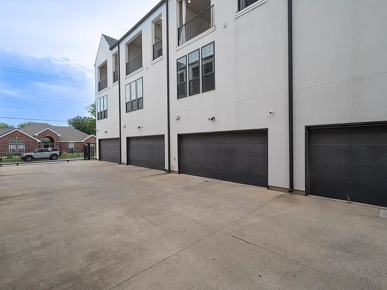 4808 San Jacinto St #203 — Photo 21