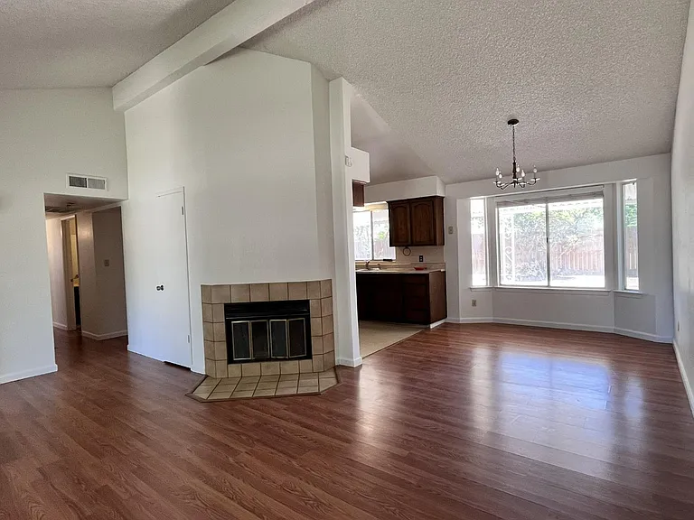 5337 W Richert Ave — Photo 5