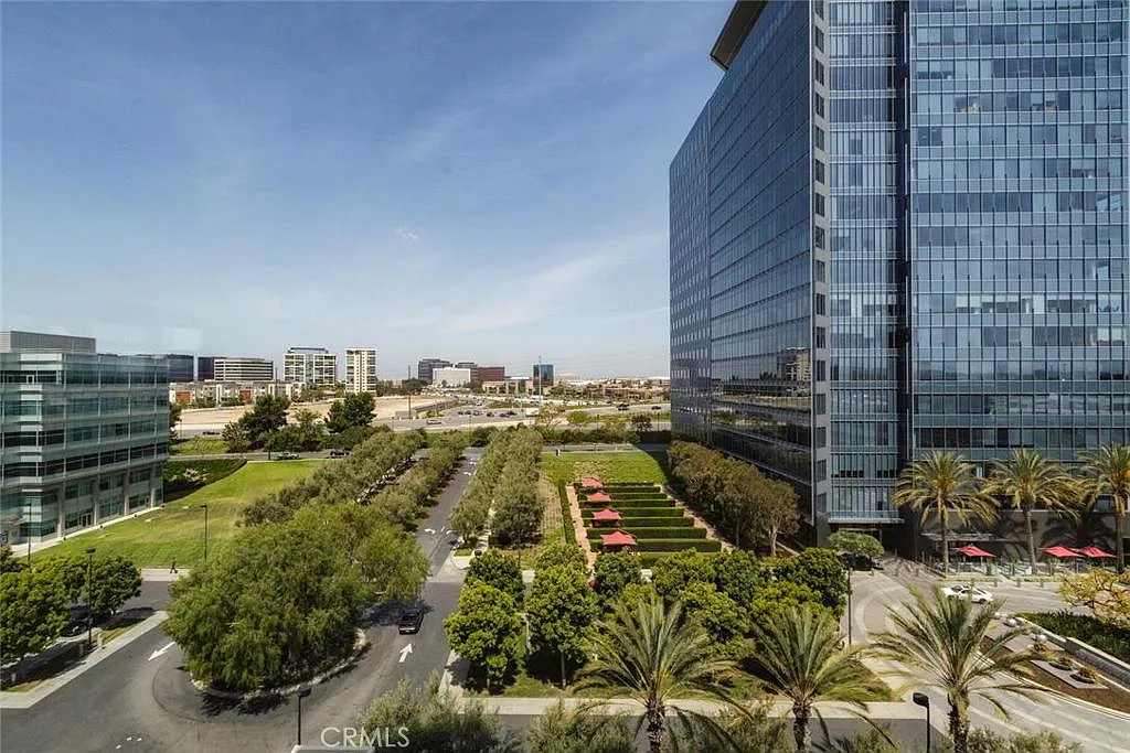 Building Photo - 3141 Michelson Dr #808