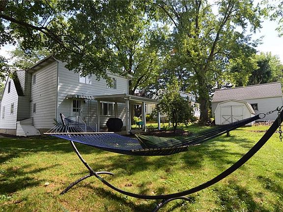 2nd image of 1515 Longview Dr