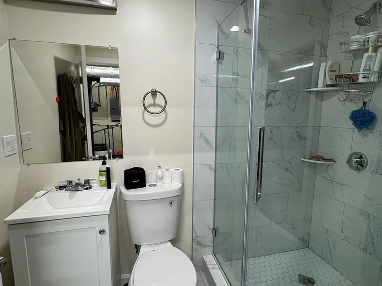 18 Sawyer Ter #A — Photo 4