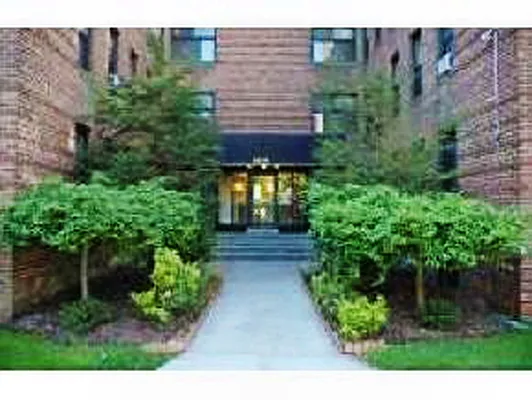 Sold by Superior Realty Service | media 38