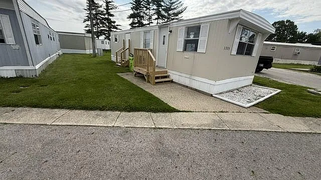 Huntington Estates — Photo 10