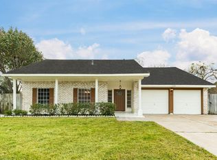 1119 Bournewood Dr, Sugar Land, TX 77498