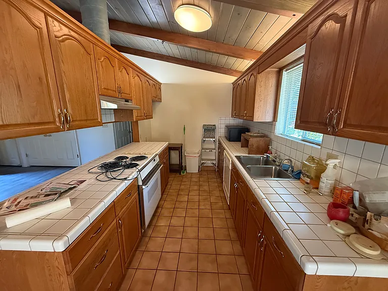476 Sturtevant Dr #A — Photo 7