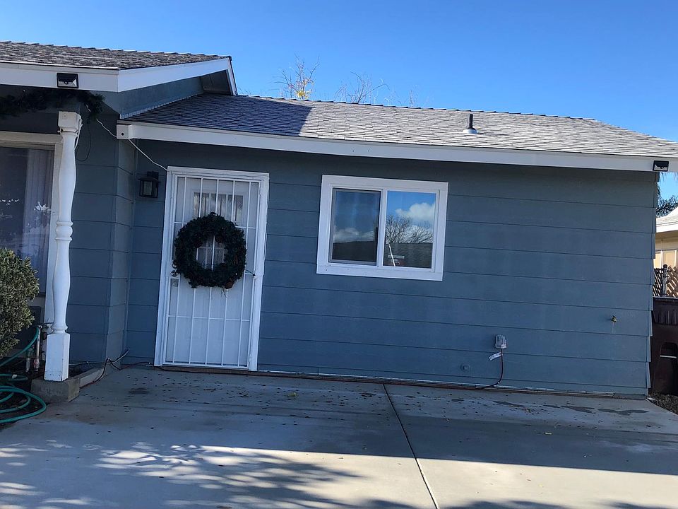 1st image of 27647 Grosse Point Dr