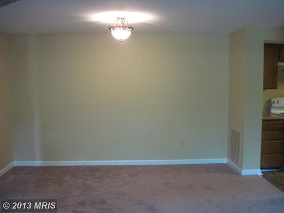 4th image of 6094B Essex House Sq