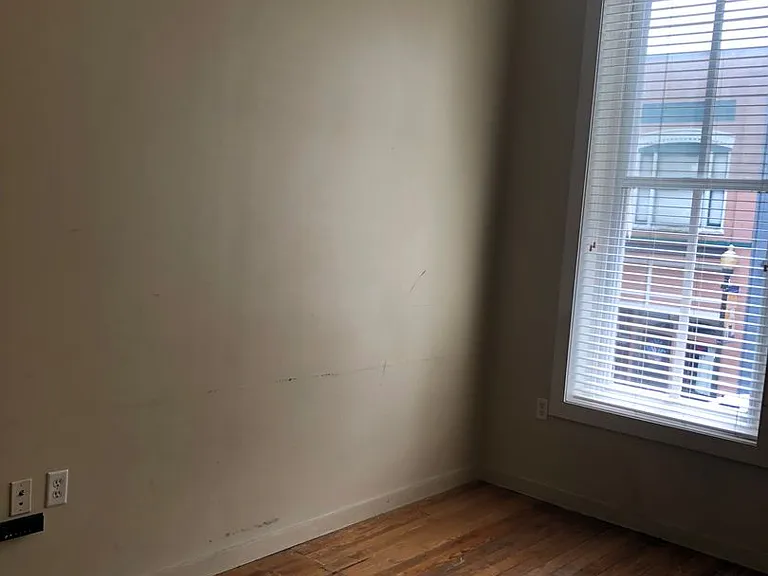 126-128 W Washington St #130 — Photo 8