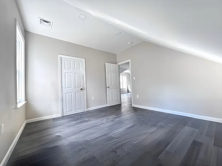 907 Rock St #3 — Photo 8