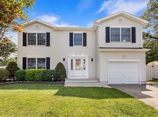 740 Lawrence Ave, Toms River, NJ