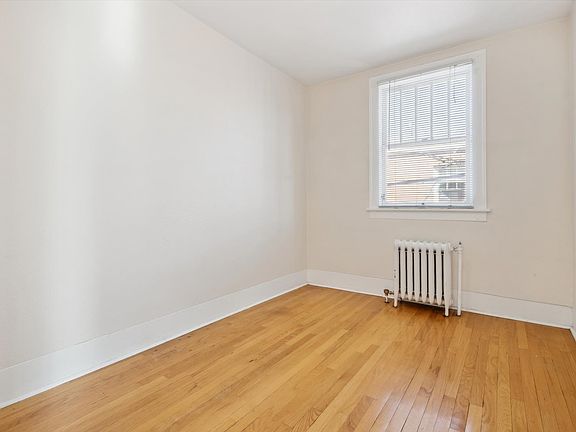 2nd image of 1030 N Pearl St APT 8