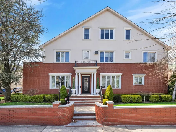 7920 Colonial Road image 1 of 10