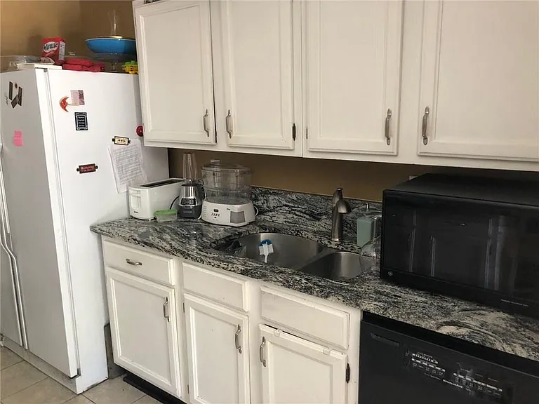 5228 Runyon Dr — Photo 9