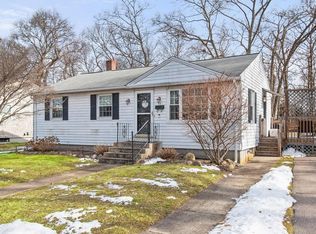 53 Roundway Dr, Coventry, RI 02816