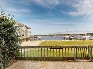 495 Popps Ferry Rd APT 27, Biloxi, MS 39531