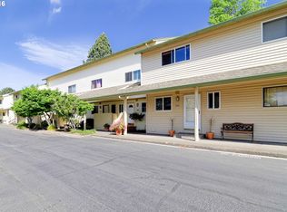 383 N Hayden Bay Dr, Portland, OR 97217