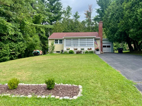 2109 Route 22b, Morrisonville, NY 12962