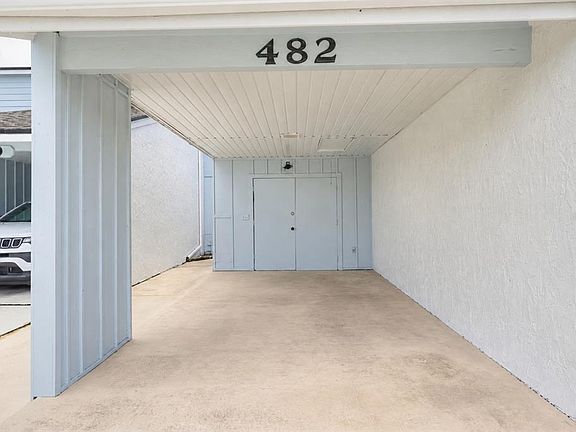 3rd image of 482 PRESTWICK PLACE