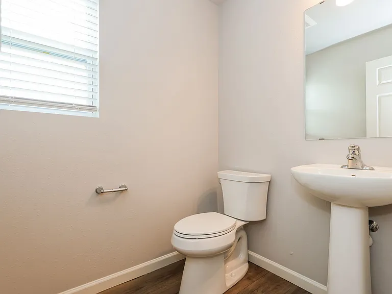 115 E Mason St — Photo 26