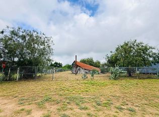 1307 Mira Flores Ave, Zapata, TX 78076