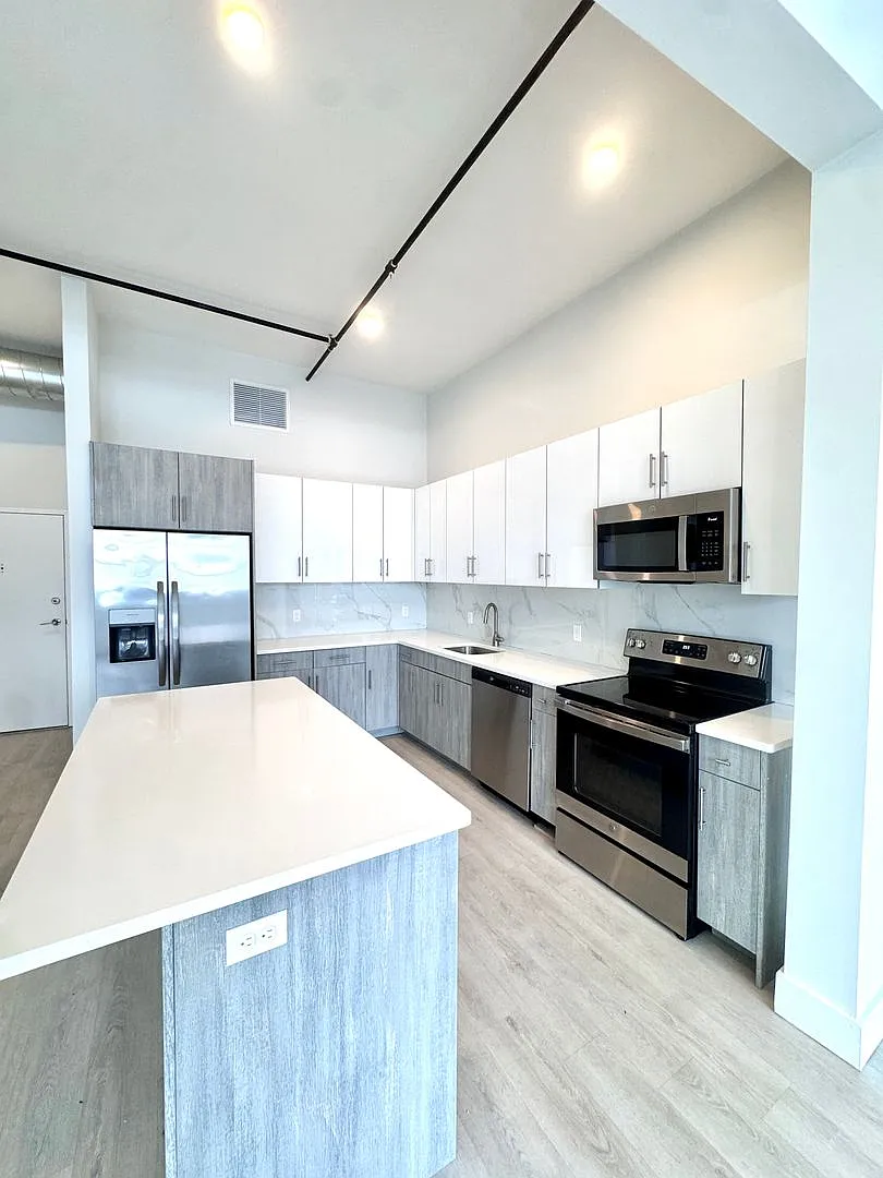 Riverfront Lofts — Photo 2