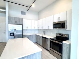 Riverfront Lofts, 206