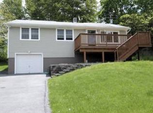 15 Sand Dr, Lagrangeville, NY