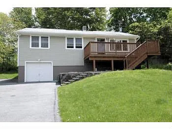 15 Sand Dr photo 1