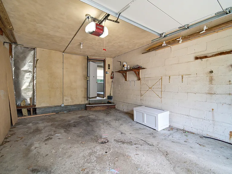 4437 Groveland Rd — Photo 34