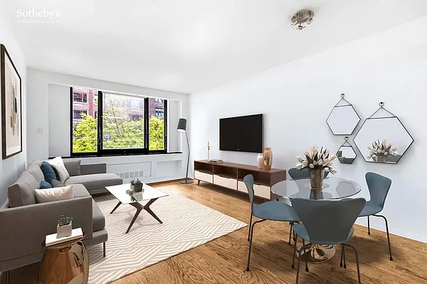 Sold by Sotheby's International Realty | media 1