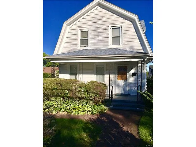 89 Hillcrest Ave photo 1