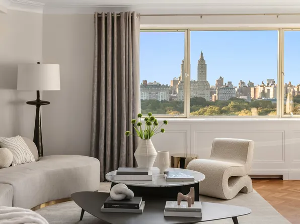 923 Fifth Avenue image 2 of 16