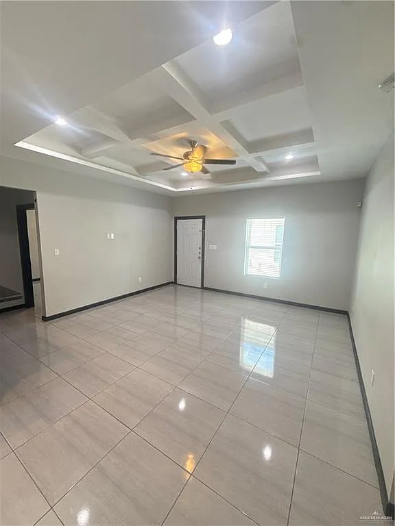 3 bed, 2.0 bath, 4242 sqft, $1,300 — Photo 2